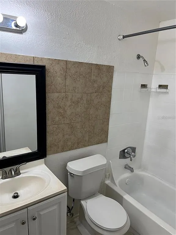 2 bed, 2.0 bath, 864 sqft, $1,500 — Photo 2