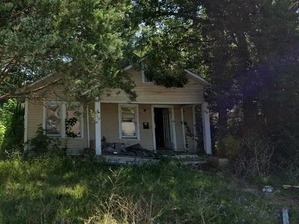506 Izlar St, Waycross, GA 31503