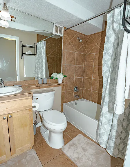 1150 Vine St #203 — Photo 9
