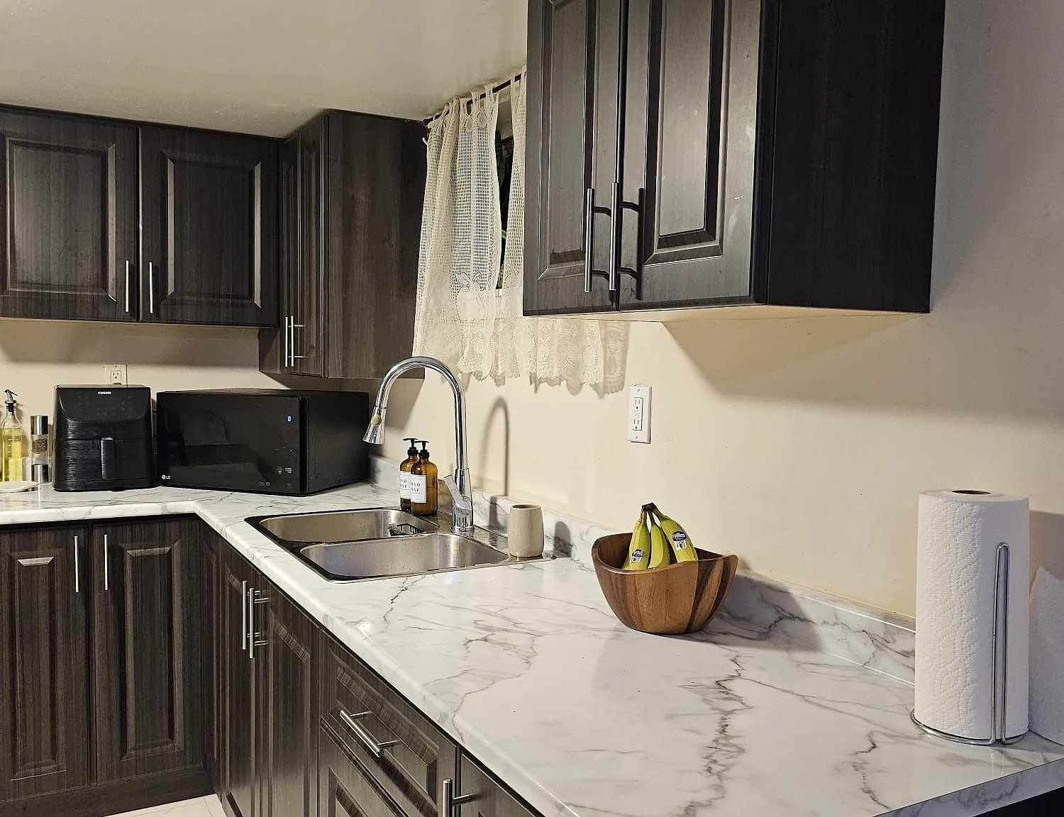 2 bed, $1,950 — Photo 2