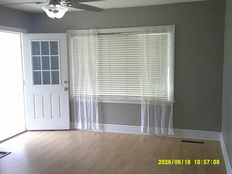 1406 12th Street Dr NW — Photo 3