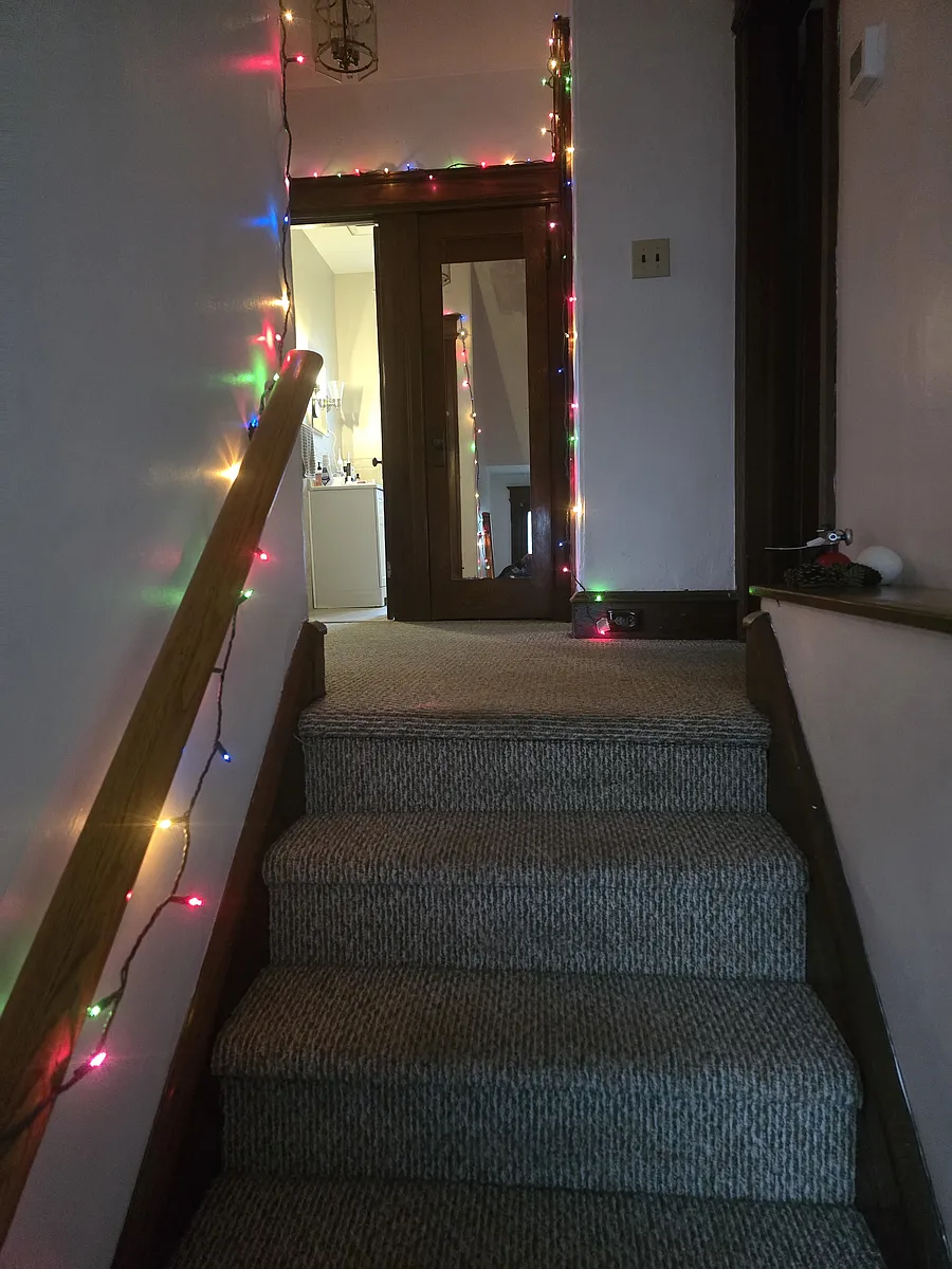 landing view to Foyer - 67 Centre St