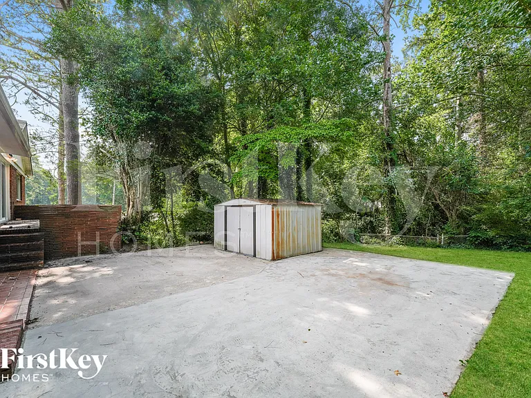3393 Woods Dr — Photo 18