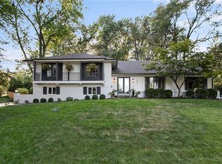 9904 Lee Cir, Leawood, KS 66206