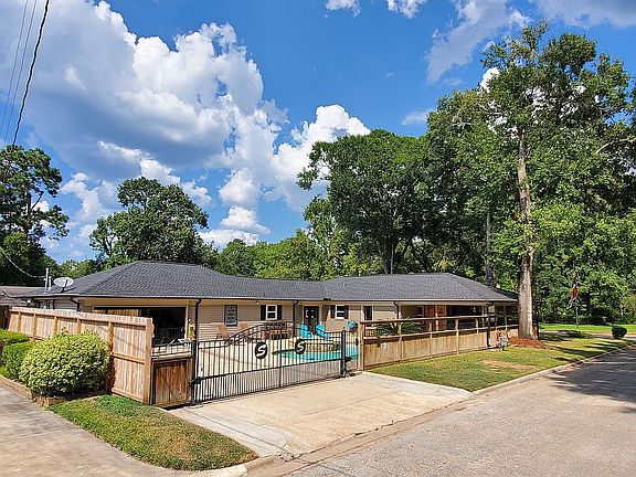 4th image of 103 East St