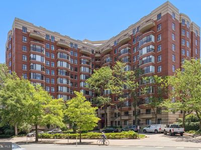 2400 Clarendon Blvd APT 201, Arlington, VA, 22201