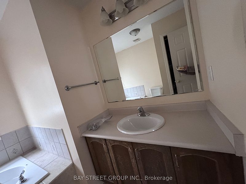 Burlington House for rent - 4 Bedrooms — photo 20