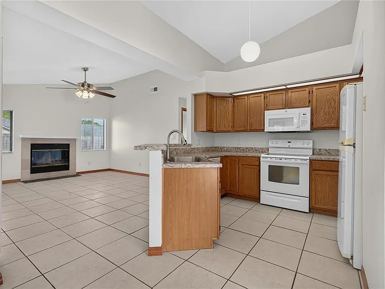 4059 Waterview Loop — Photo 8