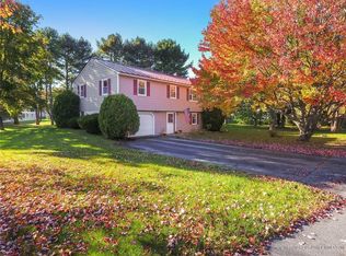 4 Elaine Dr, Brunswick, ME 04011
