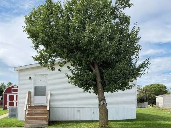 9219 Feather Hollow Dr #408, Newport, MI 48166
