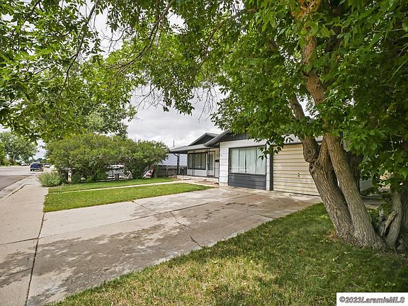 4th image of 1117 Fetterman Dr