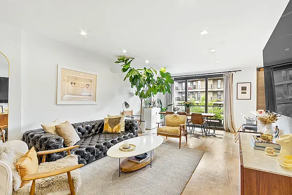 Rented by SERHANT. | media 2