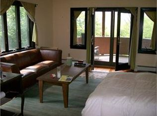 80 New Cut Rd, Woodstock, NY 12409