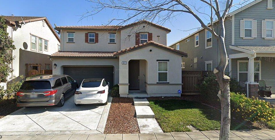 1st image of 612 N Museo Dr
