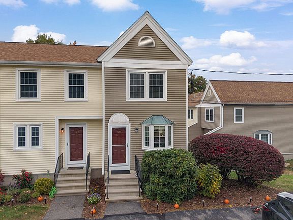 3rd image of 328 Fox Hollow Way #328