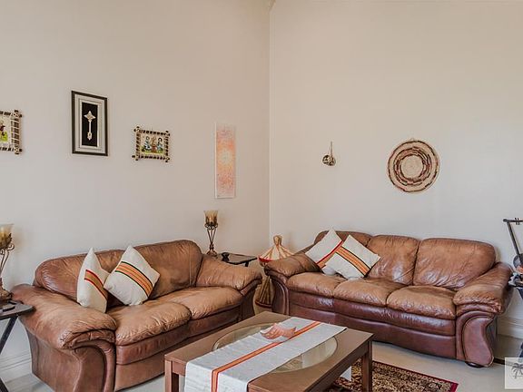 3rd image of 28364 Valencia Cir W