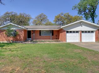 1125 Mason Dr, Hurst, TX 76053