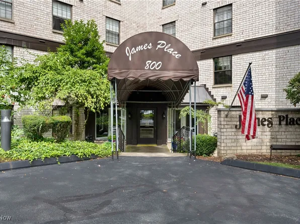 800 Brick Mill Run APT 515, Westlake, OH 44145
