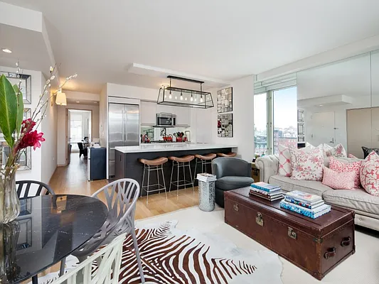 Sold by Sotheby's International Realty | media 2