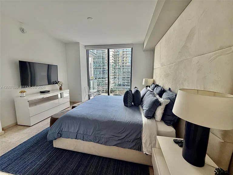 88 SW 7th St #1109 — Photo 33
