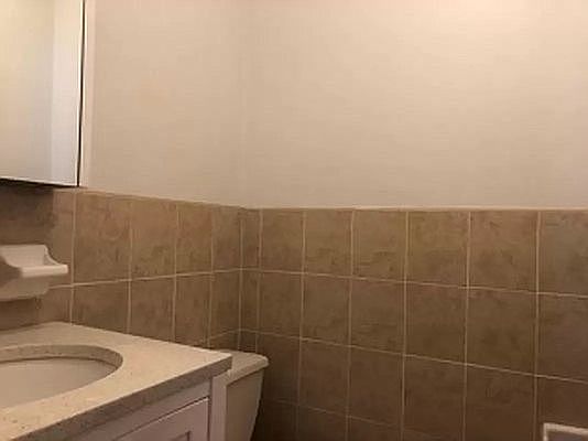 4th image of 556 W 171st St #5B