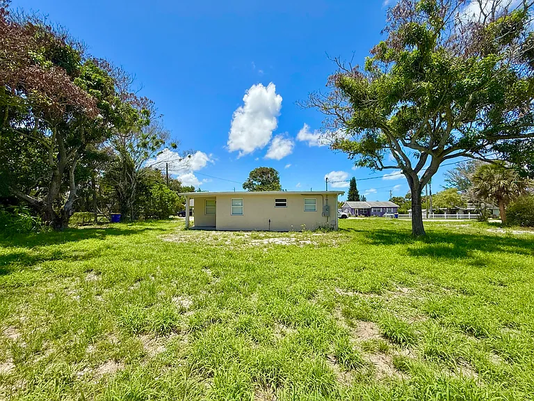 8658 SE Anthion Way — Photo 4