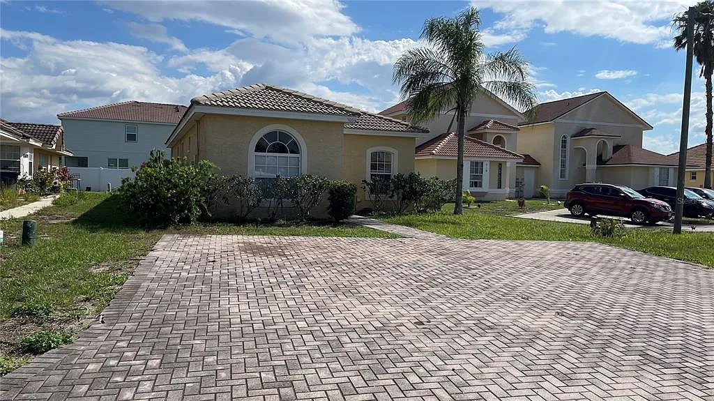 3 bed, 2.0 bath, 1216 sqft, $1,500 — Photo 2