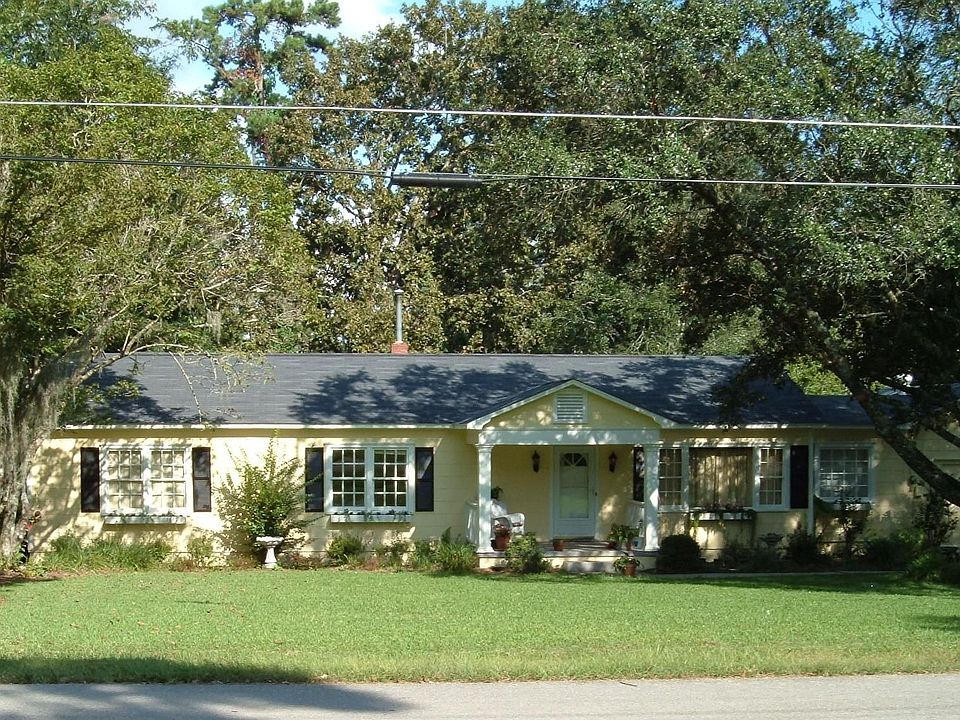 1st image of 1121 Carrin Dr