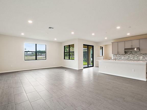 Open and Spacious Living Areas