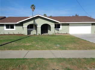9377 Emerald Ave, Fontana, CA 92335