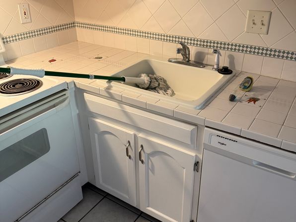 611 Monroe St APT 1