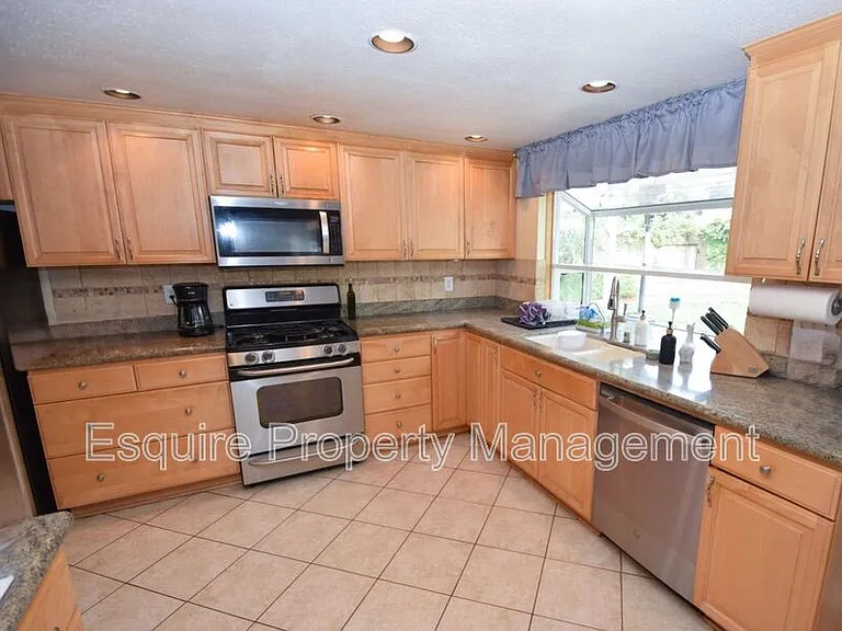 9014 McCloud Dr — Photo 8