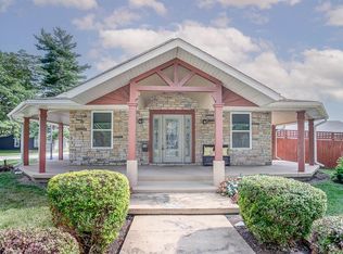 136 E Pearl St, Winchester, IL 62694