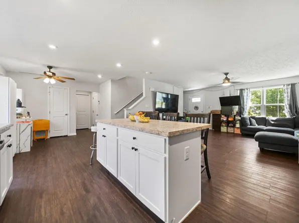 402 Golden Gate Ave, Springfield, OH 45505