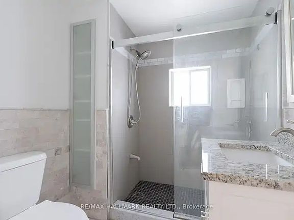 5th image of 908 Eastern Ave #1A