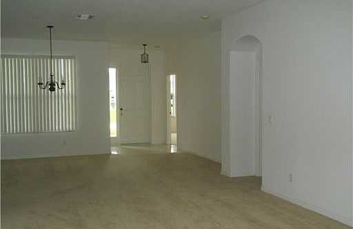 Home For Sale In Port Saint Lucie