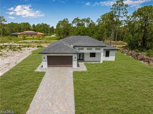 718 Bennington Dr, Lehigh Acres, FL 33974