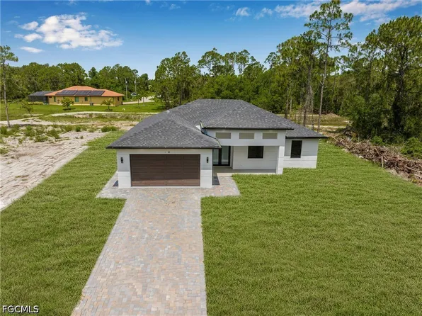 718 Bennington Dr, Lehigh Acres, FL 33974