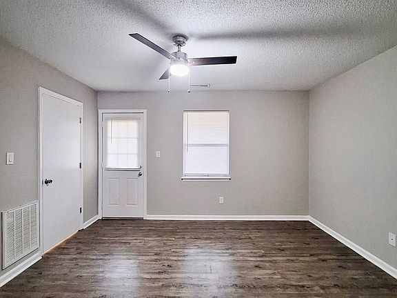 5th image of 3002 Caldwell Ct #9