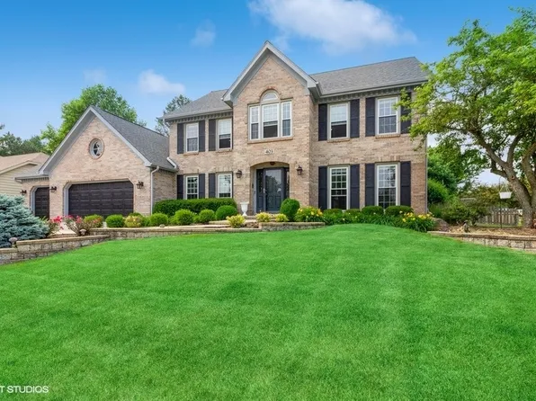 403 Knoch Knolls Rd, Naperville, IL 60565