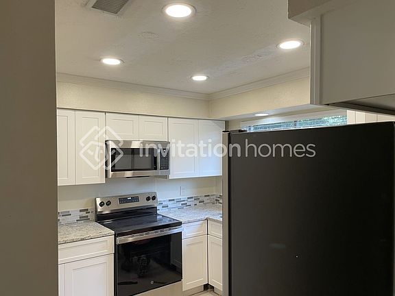 4th image of 16322 Cypress Point Dr