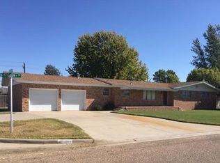 1400 S Jefferson St, Hugoton, KS 67951
