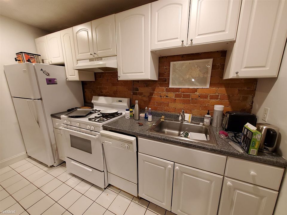 2nd image of 181 Saint Botolph St #2YB
