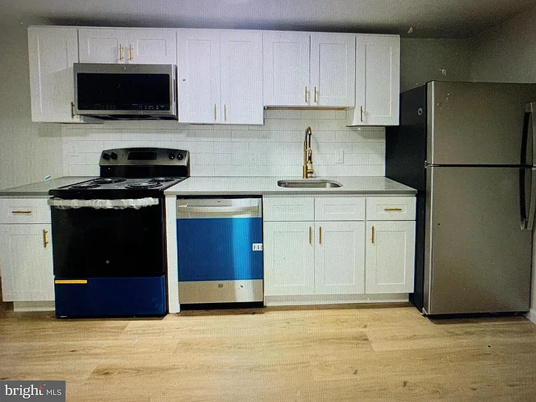 401 Blue Bell Rd #C — Photo 6