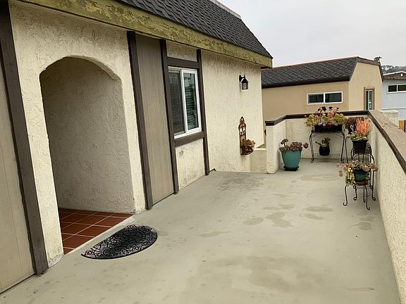 Staircase to Front Deck_