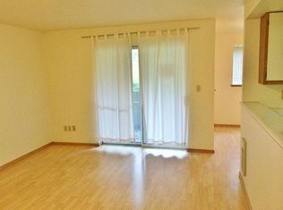 6600 NE 182nd St #D106, Kenmore, WA 98028