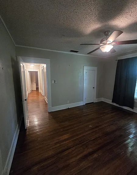 200 Henley Perry Dr — Photo 12