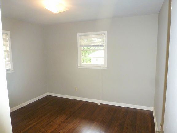 Hardwood floor new pait