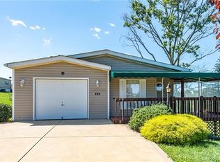 404 Blue Jay Ln, Apollo, PA 15613