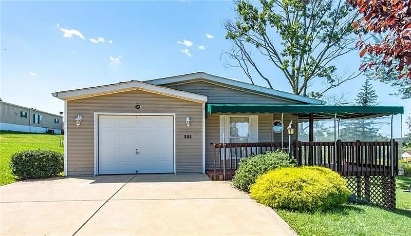 404 Blue Jay Ln photo 1